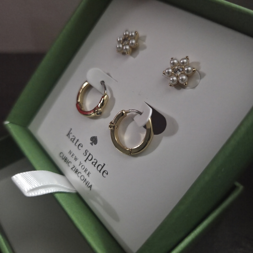 🎉HP🎉 Kate Spade Gold and Pearl Earring Set - Picture 3 of 5